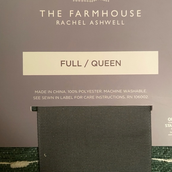 THE FARMHOUSE BY RACHEL ASHWELL
Chenille Textured Stripe Blanket
Queen Green - Picture 4 of 4